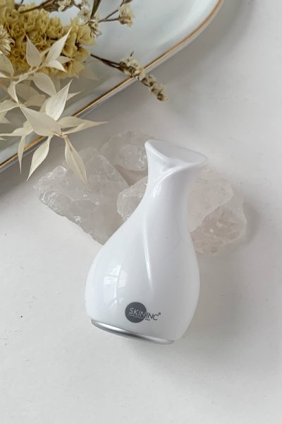 Skin Inc Cryo Ice Sake Roller Review For Instantly Soothed Skin Thebeaulife 