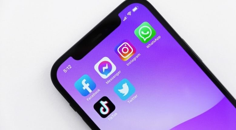 Social media apps on phone Social media apps on phone