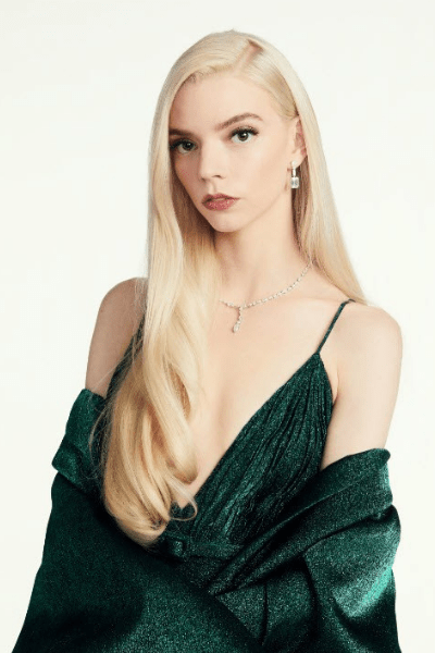 Anya Taylor-Joy Anya Taylor-Joy's Golden Globes 2021 makeup look